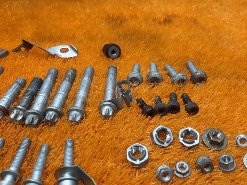 Болты и гайки ДВС, 810 рублей, Красноярск