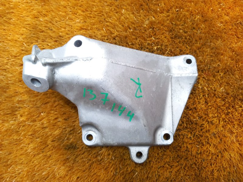 Кронштейн подушки двигателя, 930 рублей, Красноярск