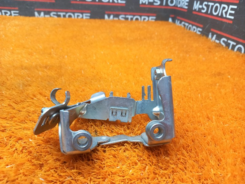 кронштейн, 300 рублей, Красноярск