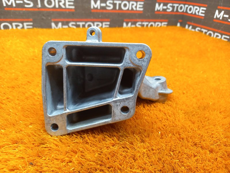 Кронштейн подушки двигателя, 1220 рублей, Красноярск