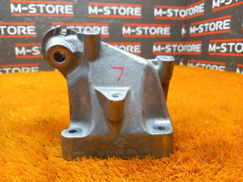 Кронштейн подушки двигателя, 1220 рублей, Красноярск