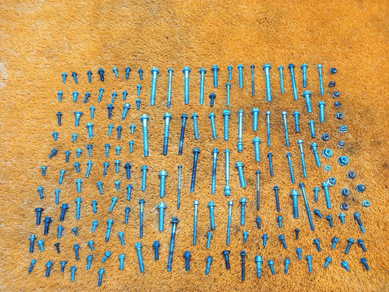 Болты и гайки ДВС, 930 рублей, Красноярск