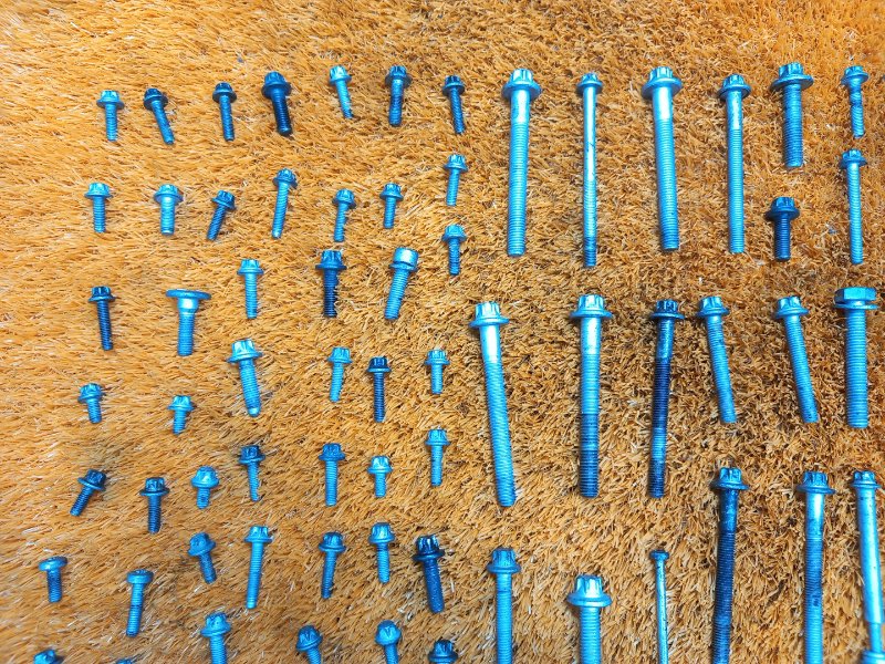 Болты и гайки ДВС, 930 рублей, Красноярск