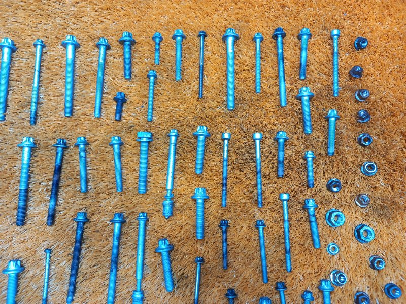 Болты и гайки ДВС, 930 рублей, Красноярск