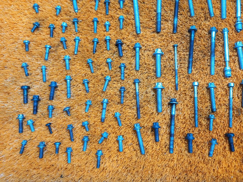 Болты и гайки ДВС, 930 рублей, Красноярск