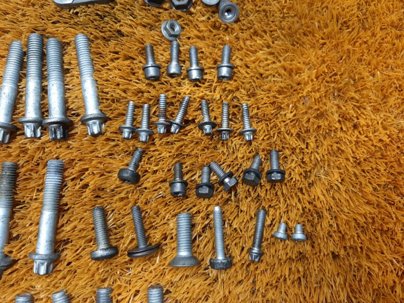 Болты и гайки ДВС, 810 рублей, Красноярск