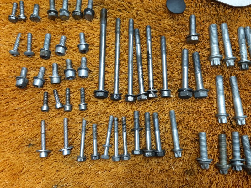 Болты и гайки ДВС, 810 рублей, Красноярск