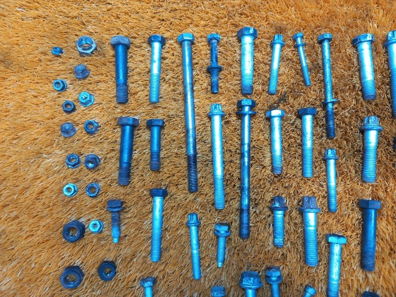 Болты и гайки ДВС, 930 рублей, Красноярск