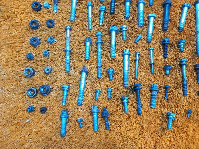 Болты и гайки ДВС, 930 рублей, Красноярск