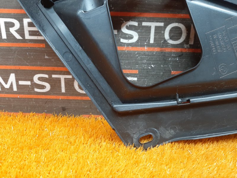 Накладка замка капота, 670 рублей, Красноярск