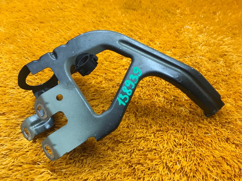 крепление крыла, 980 рублей, Красноярск