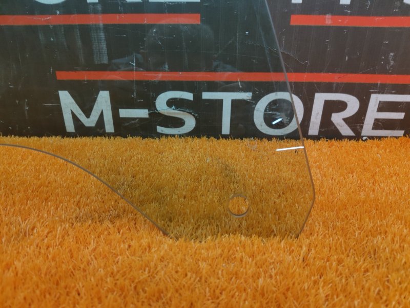 Стекло боковое, 850 рублей, Красноярск