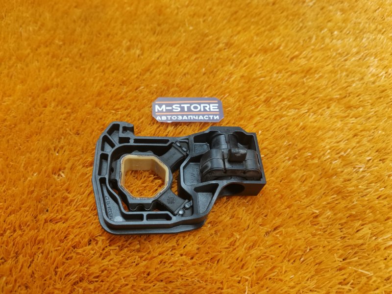 Кронштейн радиатора, 340 рублей, Красноярск