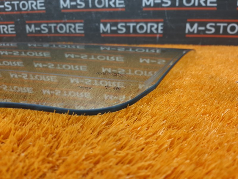 Стекло боковое, 3000 рублей, Красноярск