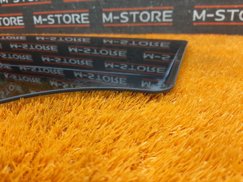 Стекло боковое, 1300 рублей, Красноярск