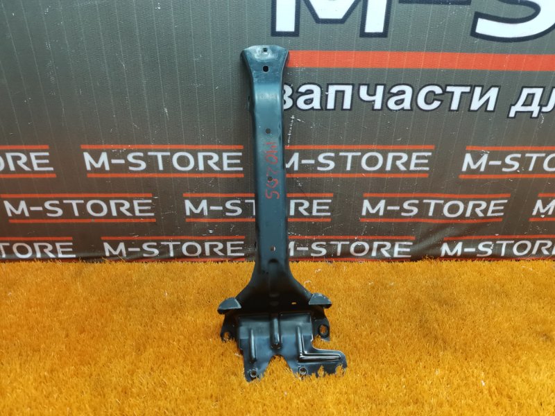 Кронштейн замка капота, 500 рублей, Красноярск