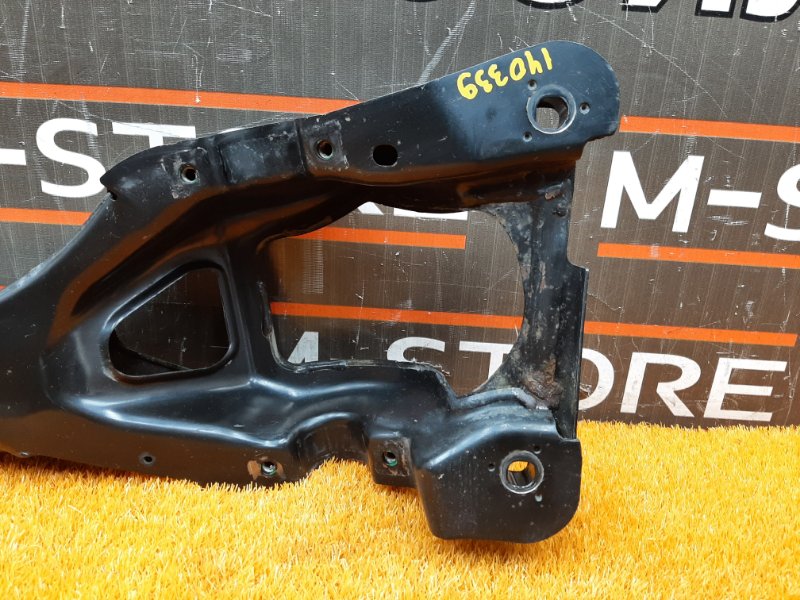 Балка поперечная (подрамник), 300 рублей, Красноярск