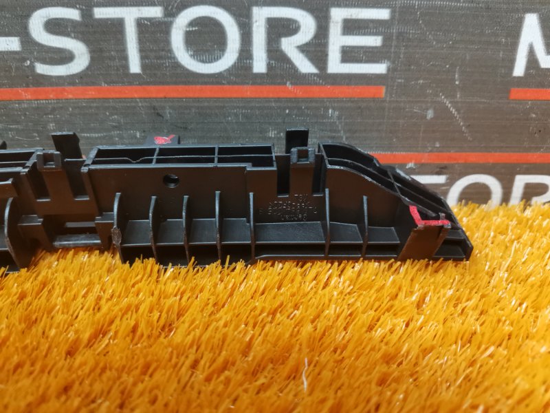 кронштейн пола багажника, 300 рублей, Красноярск