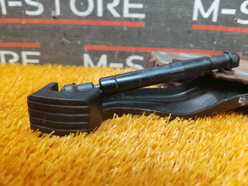 Педаль стояночного тормоза, 500 рублей, Красноярск