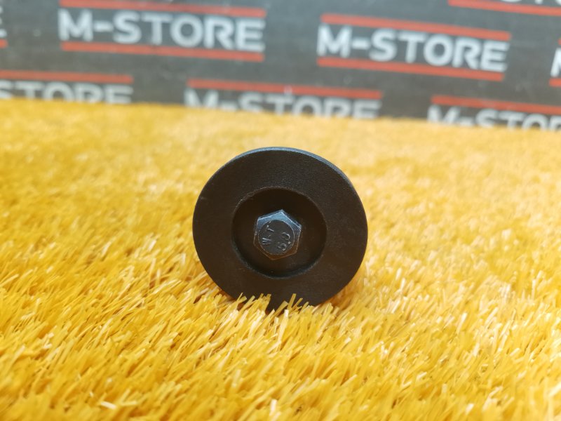 болт крепления запасного колеса, 300 рублей, Красноярск