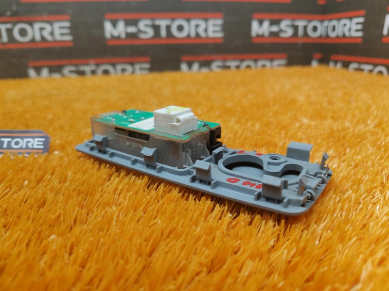 плафон освещения, 1000 рублей, Красноярск