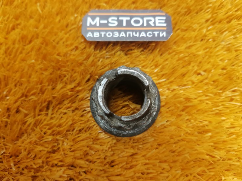 Гайка привода, 100 рублей, Красноярск