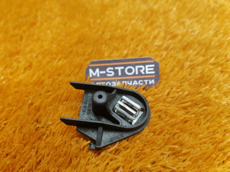 Кронштейн крышки двигателя, 300 рублей, Красноярск