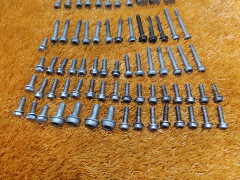 Болты и гайки ДВС, 810 рублей, Красноярск