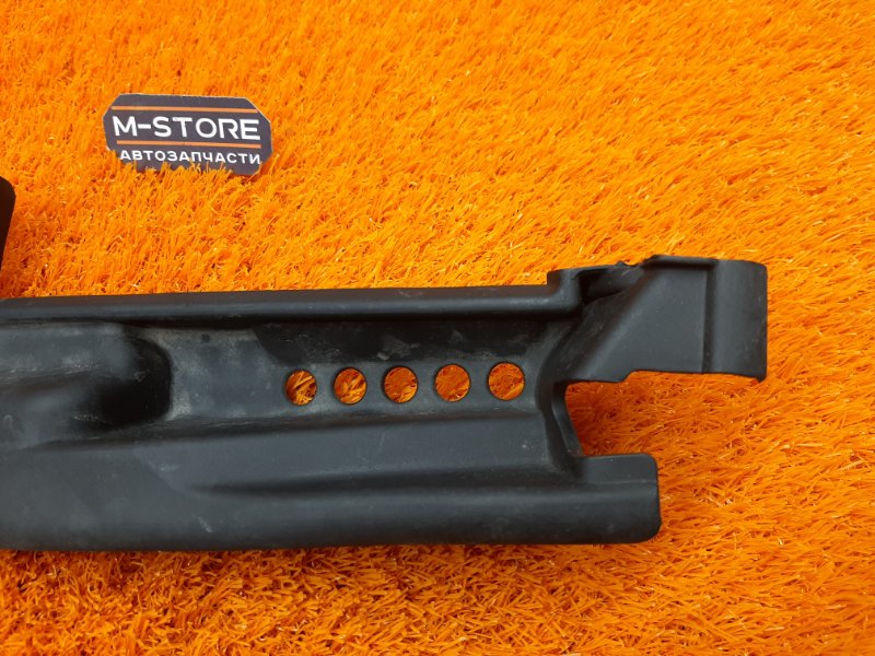 Водосток лобового стекла, 190 рублей, Красноярск