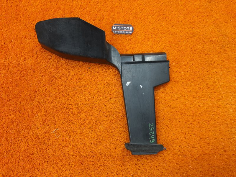 Водосток лобового стекла, 190 рублей, Красноярск