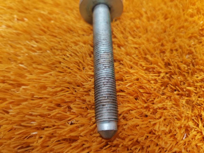 болт подвески, 100 рублей, Красноярск