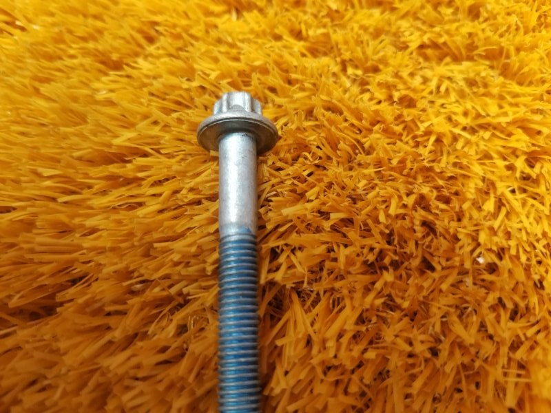 болт подвески, 50 рублей, Красноярск