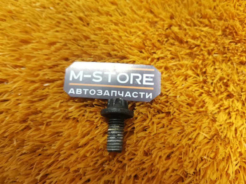 болт подвески, 50 рублей, Красноярск