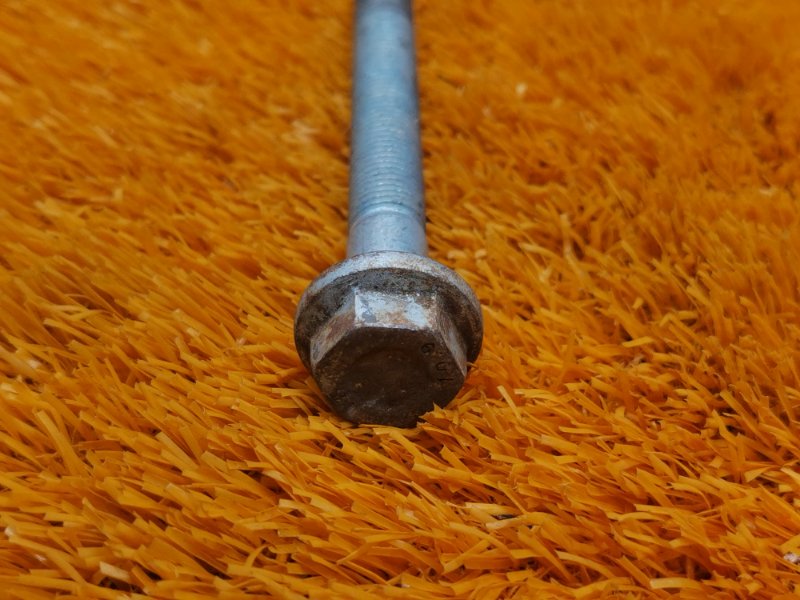 болт подвески, 100 рублей, Красноярск