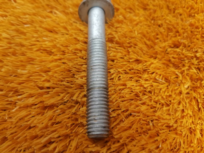 болт подвески, 100 рублей, Красноярск