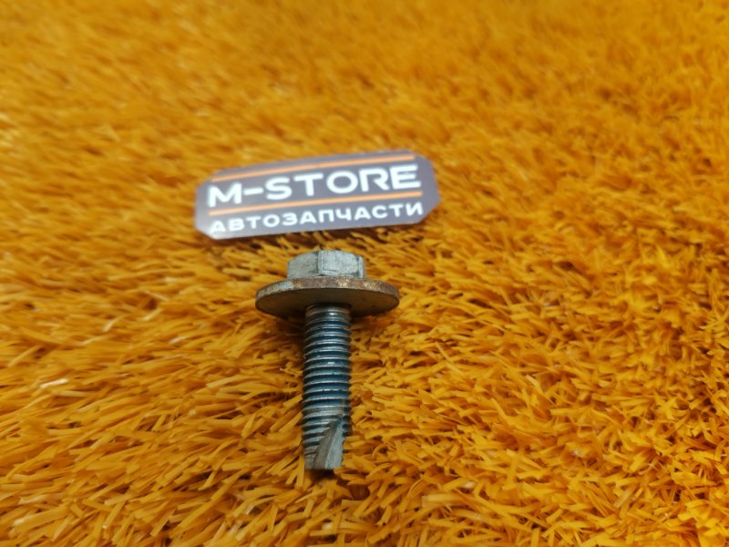 болт подвески, 50 рублей, Красноярск