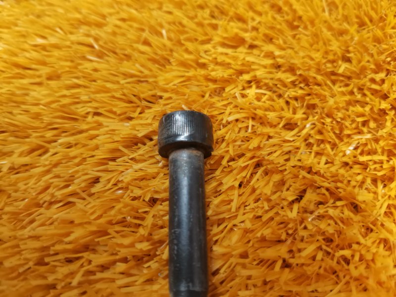 болт подвески, 50 рублей, Красноярск