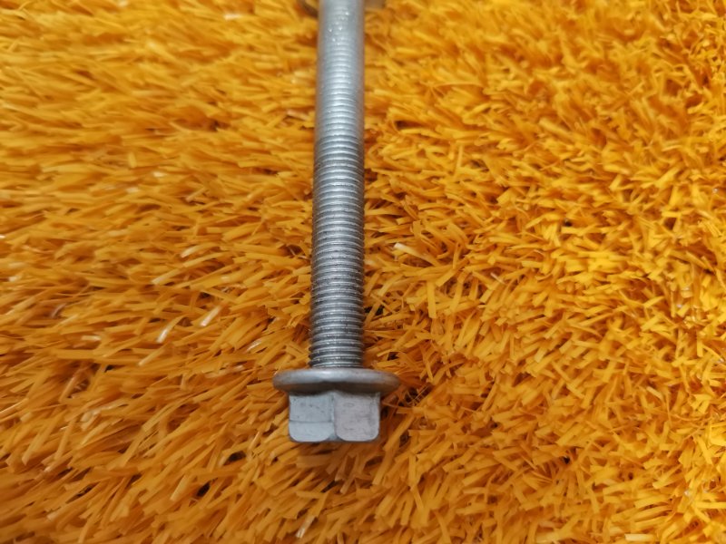 болт подвески, 100 рублей, Красноярск