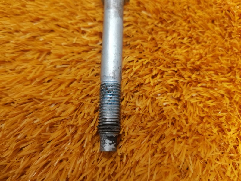 болт подвески, 100 рублей, Красноярск