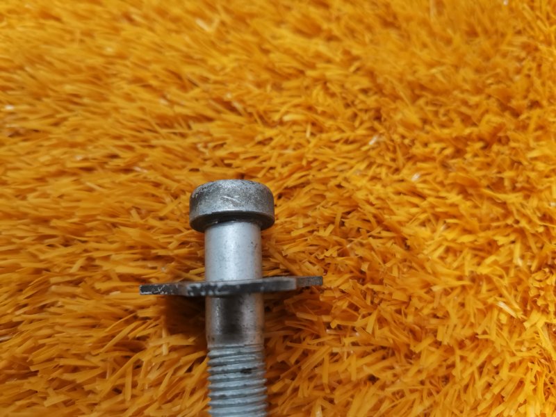 болт подвески, 200 рублей, Красноярск