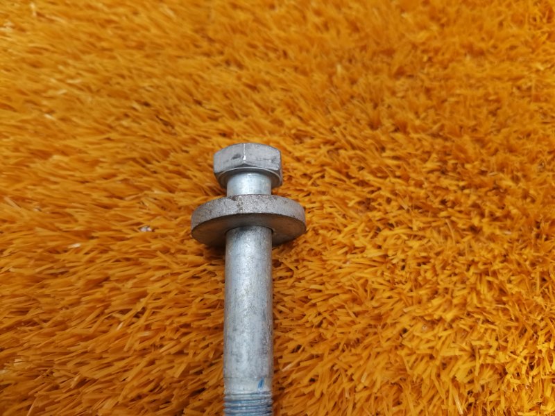 болт подвески, 200 рублей, Красноярск