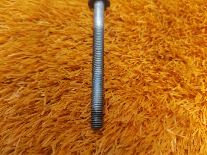 болт подвески, 50 рублей, Красноярск