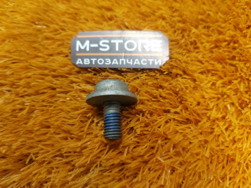 болт подвески, 50 рублей, Красноярск