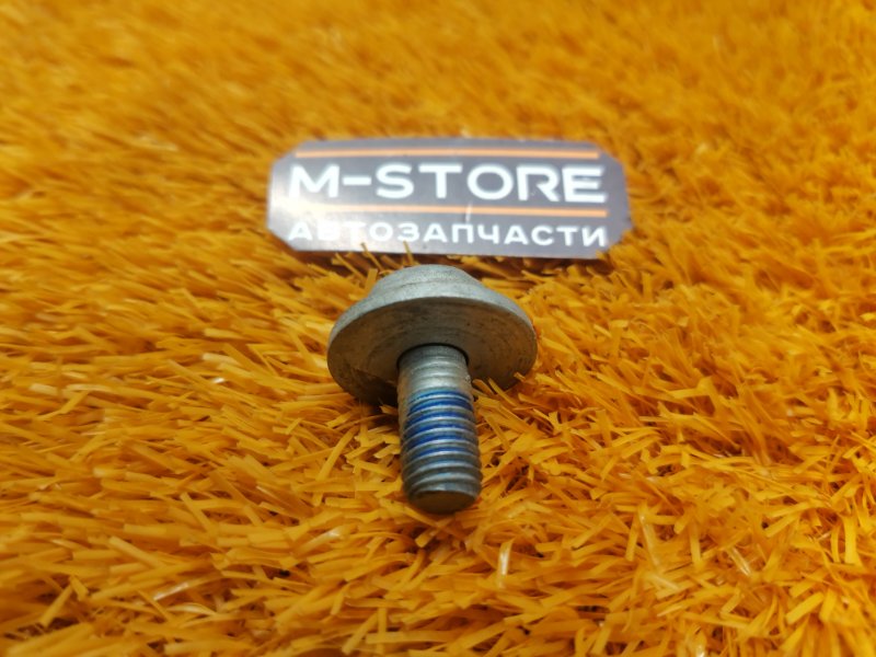 болт подвески, 50 рублей, Красноярск