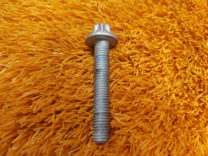 болт подвески, 50 рублей, Красноярск