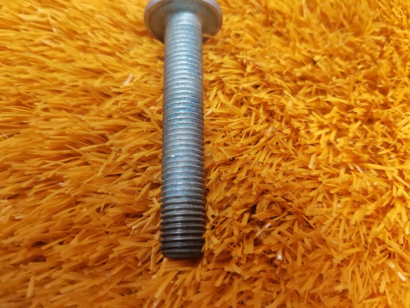 болт подвески, 100 рублей, Красноярск