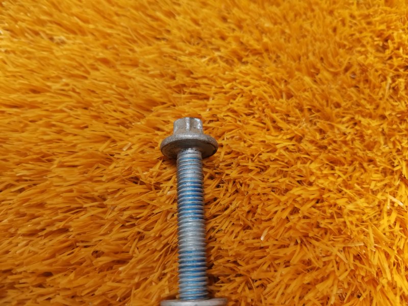 болт подвески, 100 рублей, Красноярск