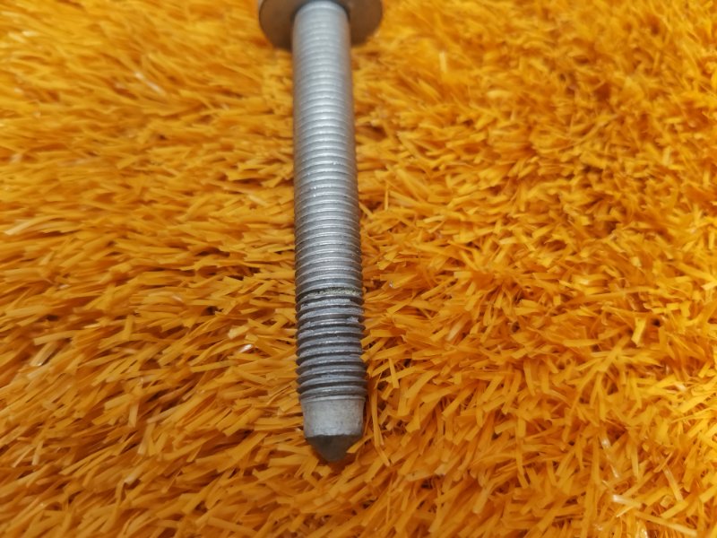 болт подвески, 100 рублей, Красноярск