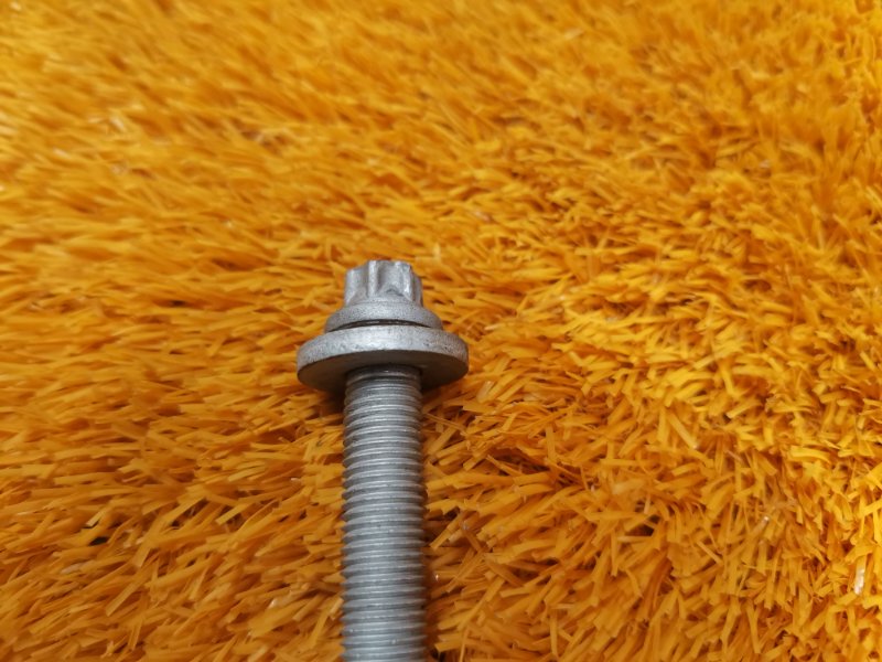 болт подвески, 100 рублей, Красноярск