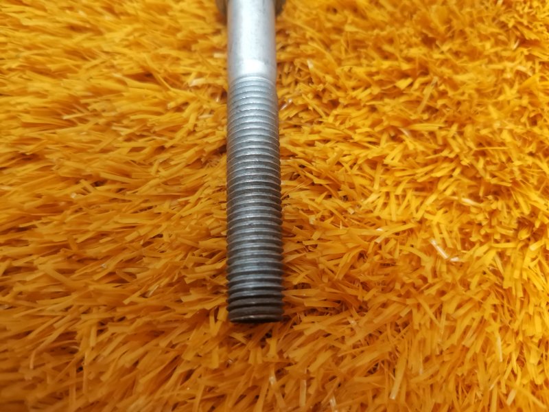 болт подвески, 100 рублей, Красноярск